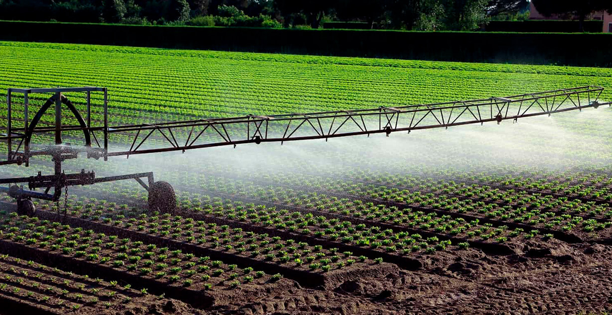 Água Limpa’s innovative filtration technology - Água Limpa is an innovative concrete sink designed to filter and cleanse water. The product is composed of a unique concrete polymer that allows water to be purified, recycled, and then used for a variety of purposes